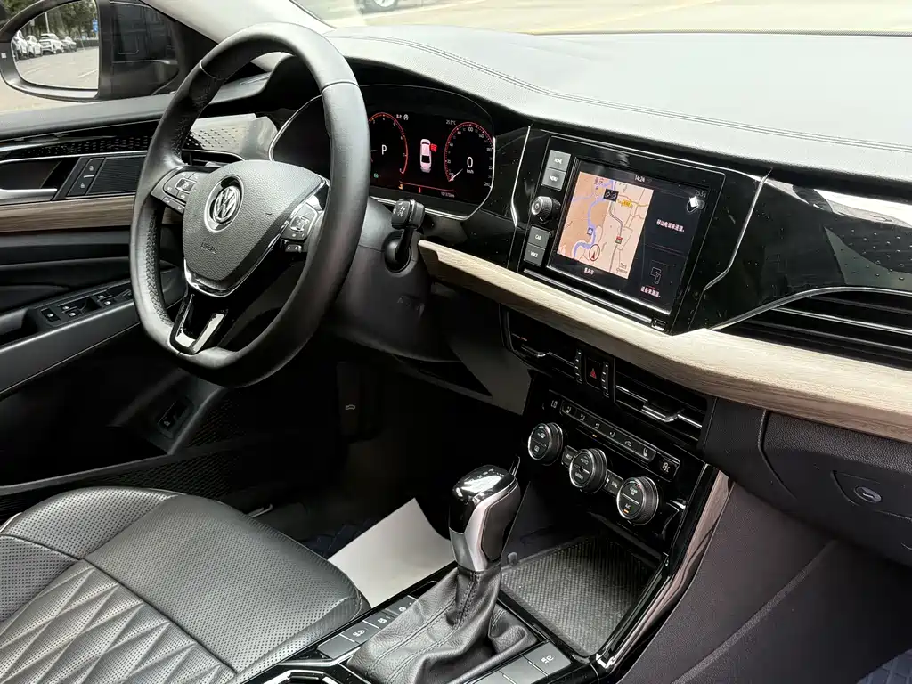 Volkswagen Passat 2019 — фото 11