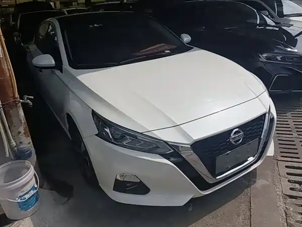 Nissan Teana 2022
