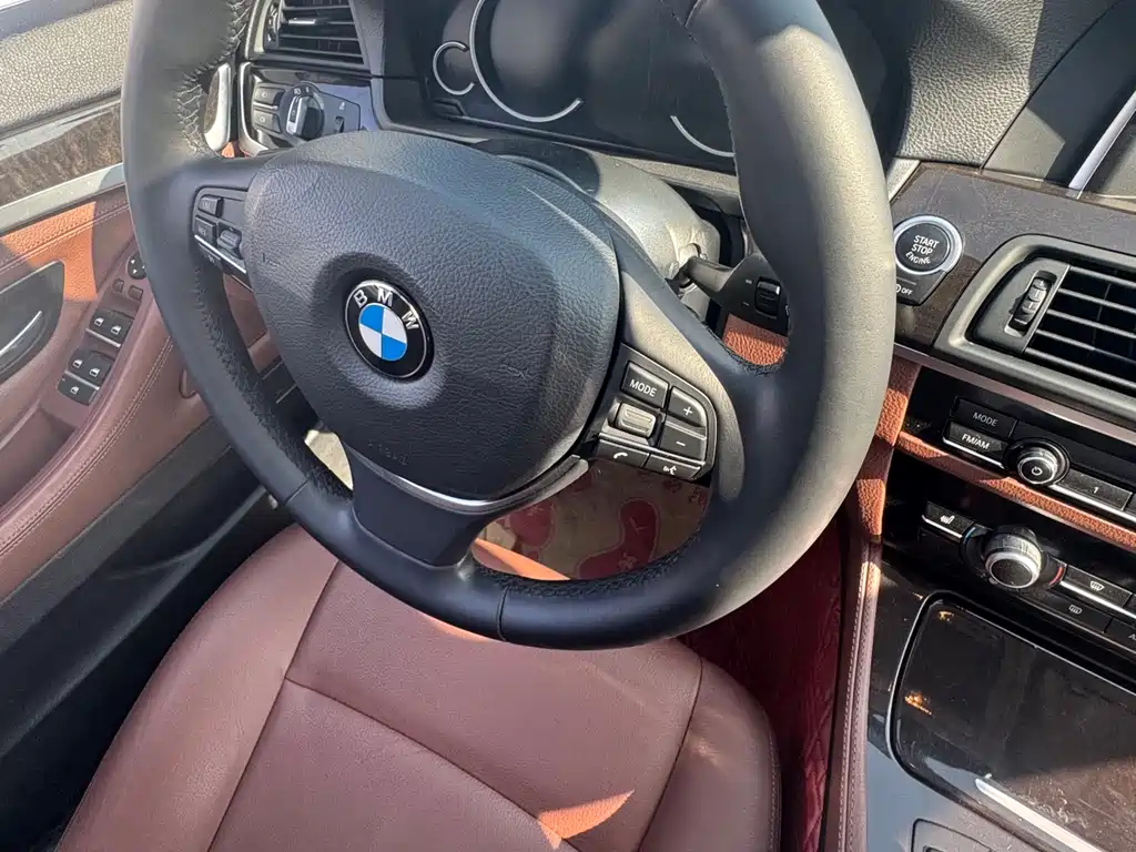BMW 5 Series 2017 — фото 8