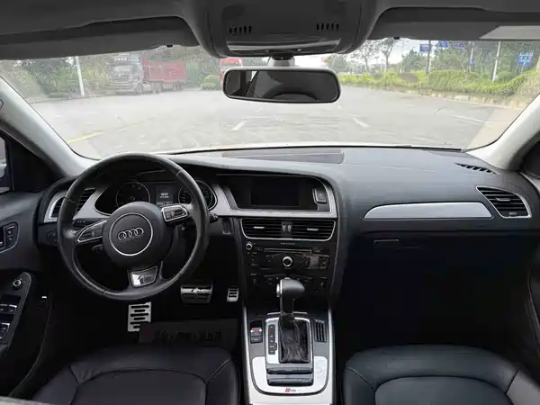 Audi A4L 2013