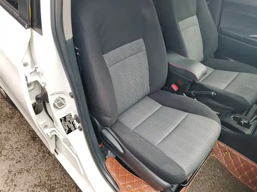 Toyota Vios FS 2018 — фото 25