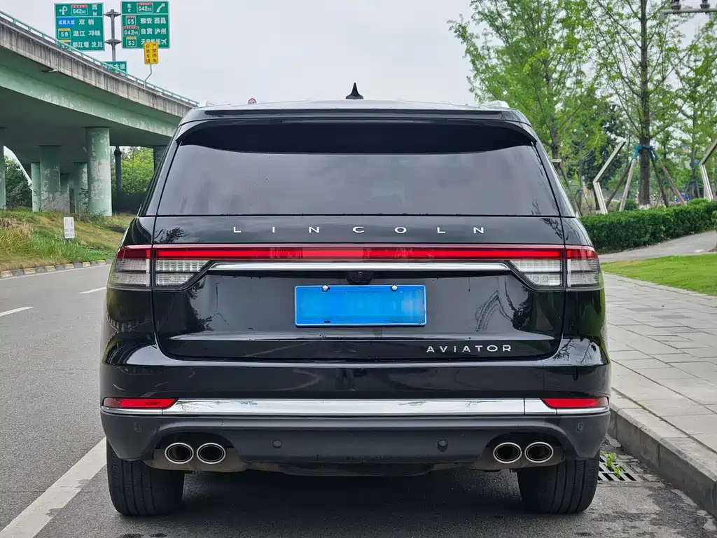 Lincoln Aviator 2021 — фото 17
