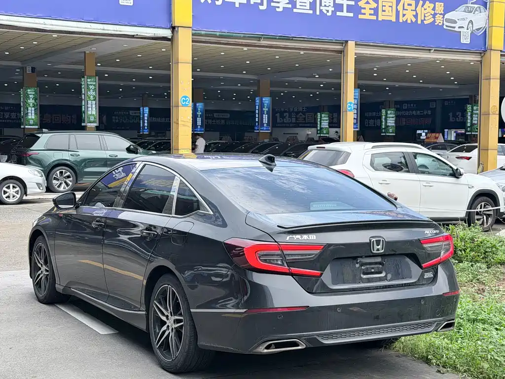 Honda Accord 2022 — фото 12