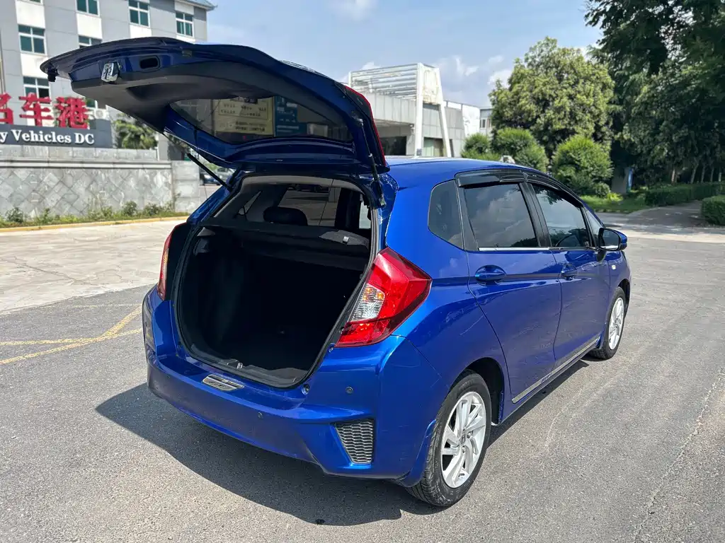 Honda Fit 2016 — фото 19