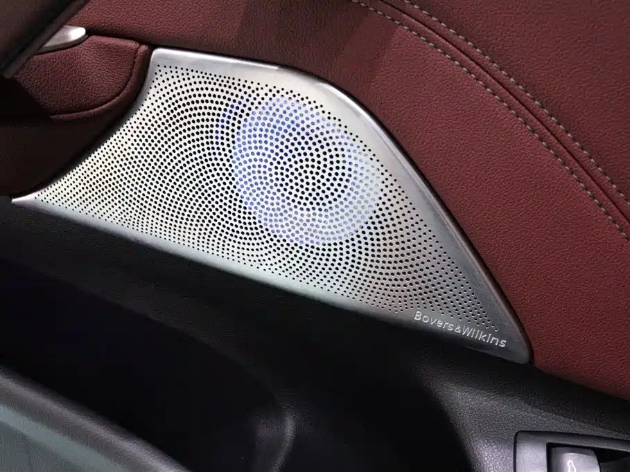 BMW 5 Series New Energy 2023 — фото 19