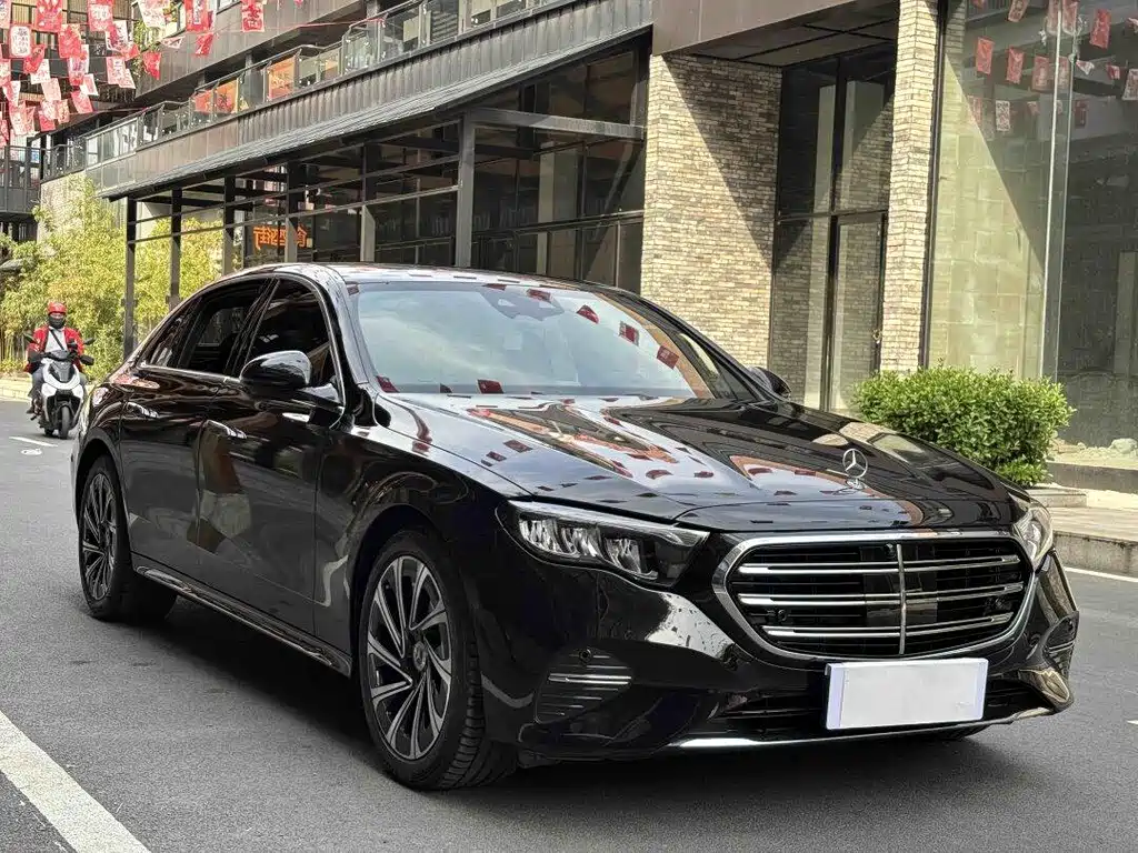Mercedes-Benz E-Class 2025