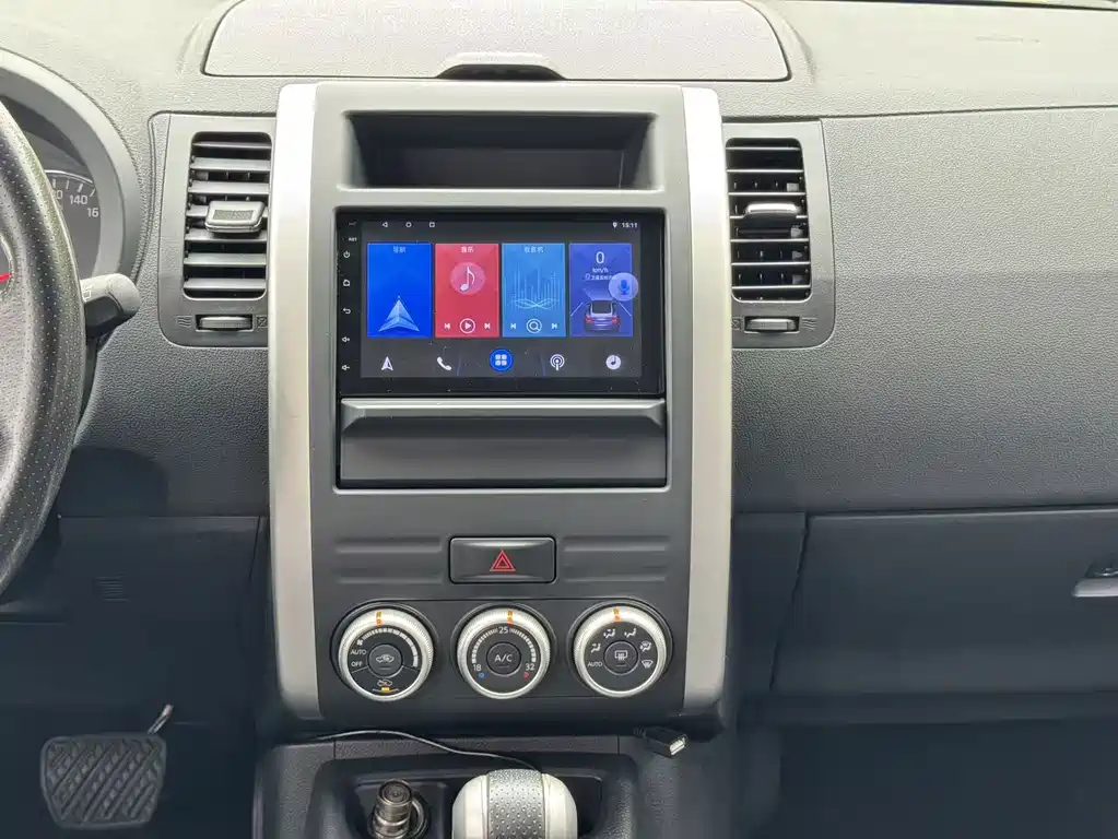 Nissan X-Trail 2013 — фото 10