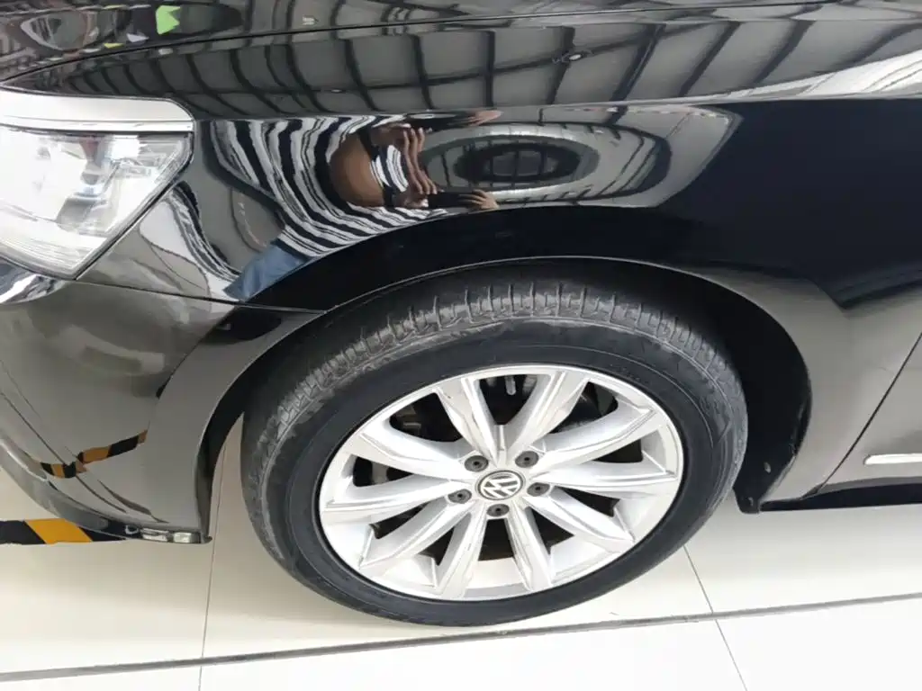 Volkswagen Passat 2019 — фото 23