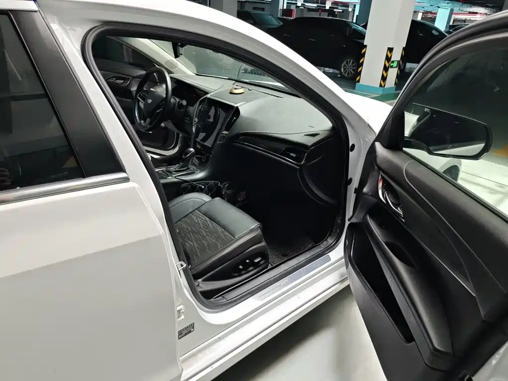 Cadillac ATS-L 2018 — фото 20