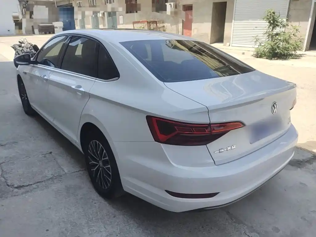 Volkswagen Sagitar 2020
