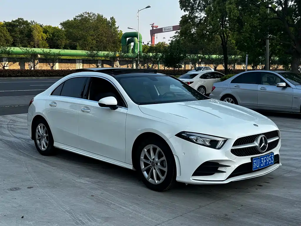 Mercedes-Benz A-Class 2021 — фото 3