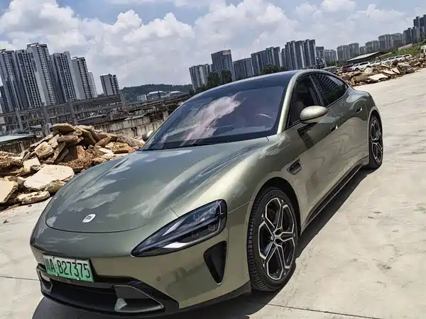 Xiaomi SU7 2024