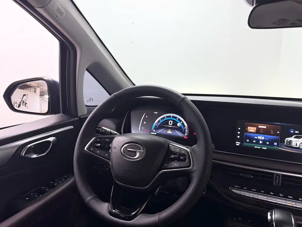 GAC Trumpchi M6 2021 — фото 15