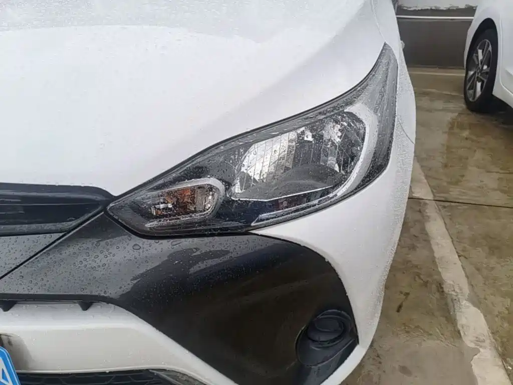 Toyota Yaris L 2018 — фото 24