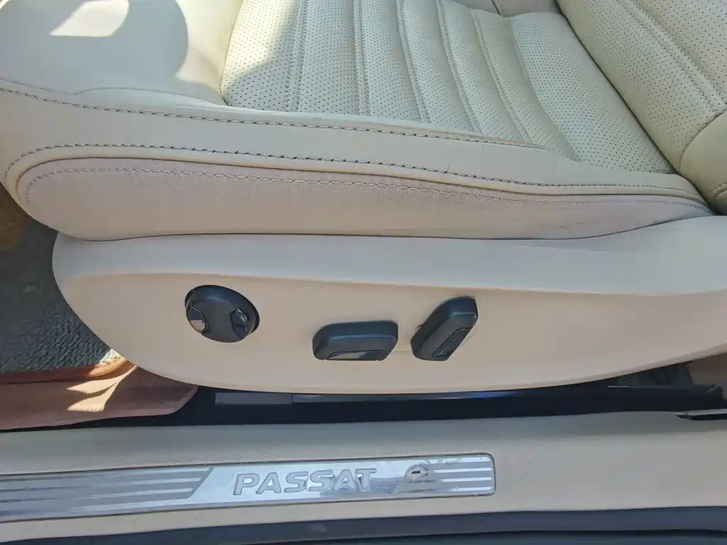 Volkswagen Passat 2015 — фото 21