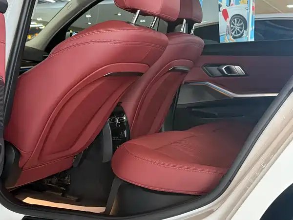 BMW i3 2024