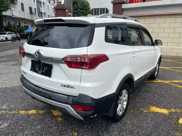 BAIC Huansu S3 2017