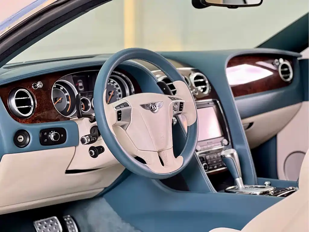 Bentley Continental 2012 — фото 3