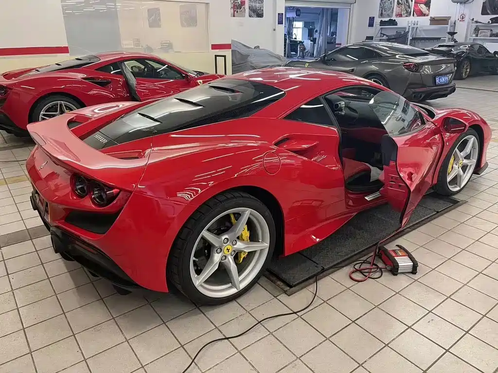 Ferrari F8 2023 — фото 2