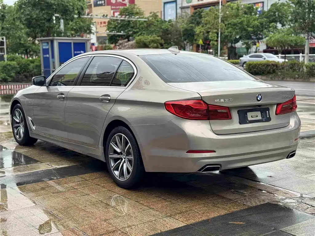 BMW 5 Series 2017 — фото 4