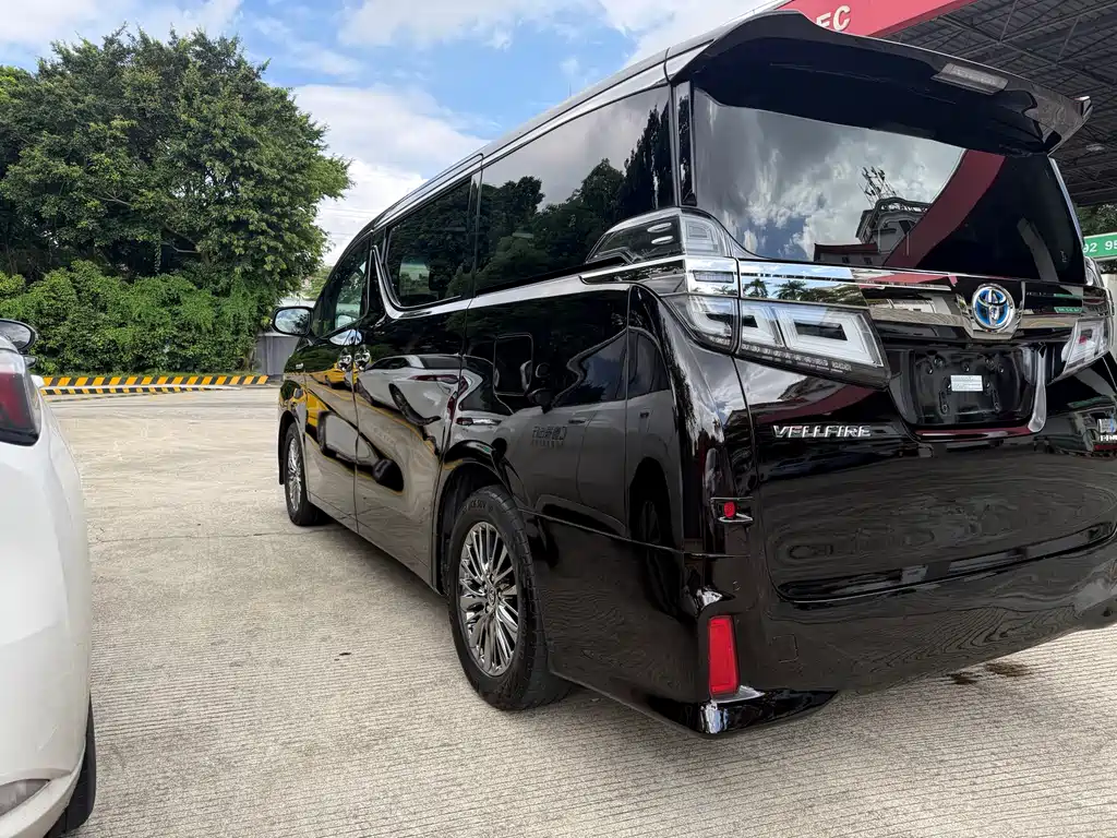 Toyota Vellfire 2020
