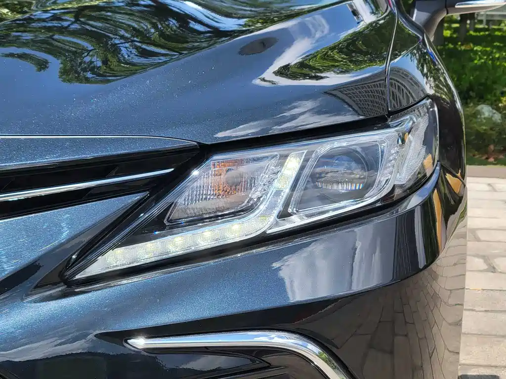 Toyota Camry 2023 — фото 19