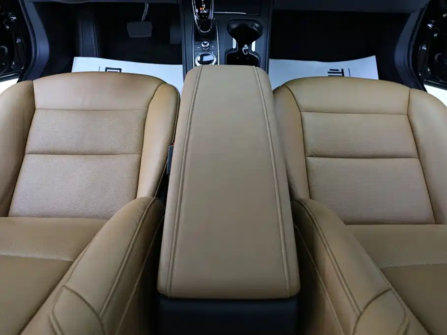 Cadillac XT4 2023 — фото 10