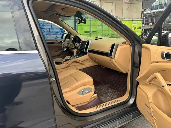Porsche Cayenne 2013