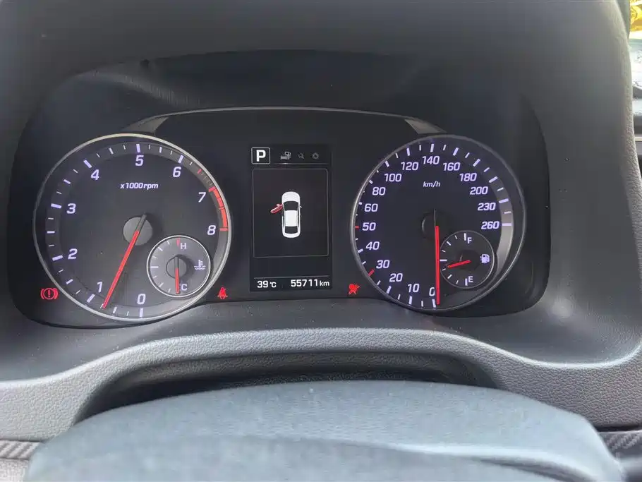 Hyundai Elantra 2018 — фото 14