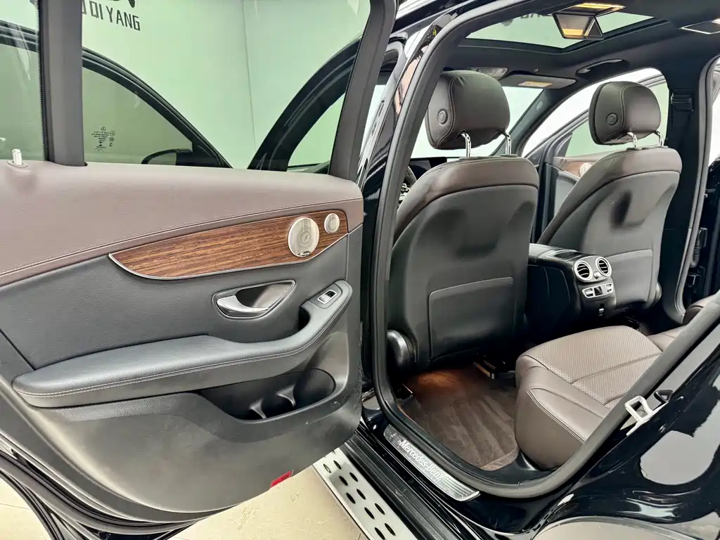 Mercedes-Benz GLC 2022 — фото 11