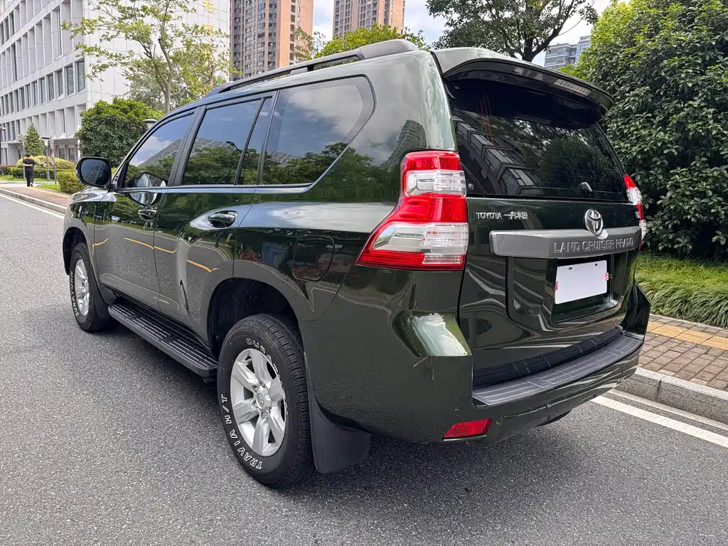 Toyota Prado 2015 — фото 6