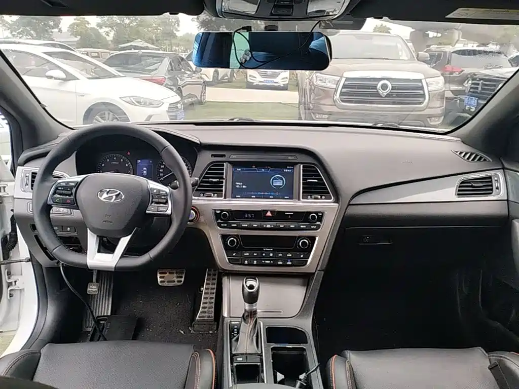 Hyundai Sonata 2016 — фото 10