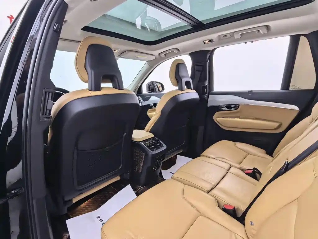 Volvo XC90 2016 — фото 16