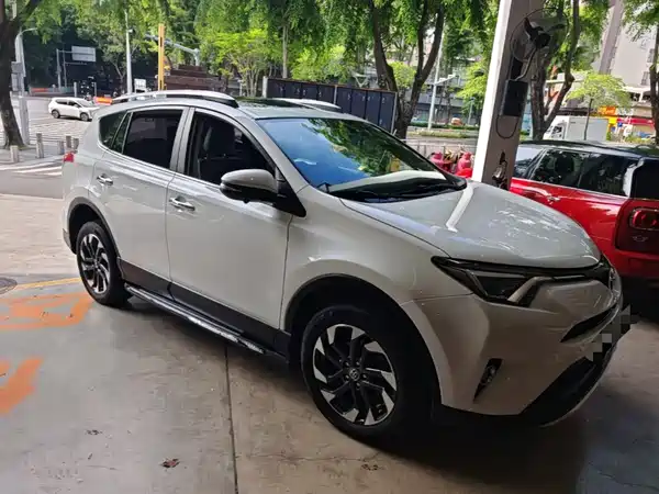 Toyota RAV4 2016
