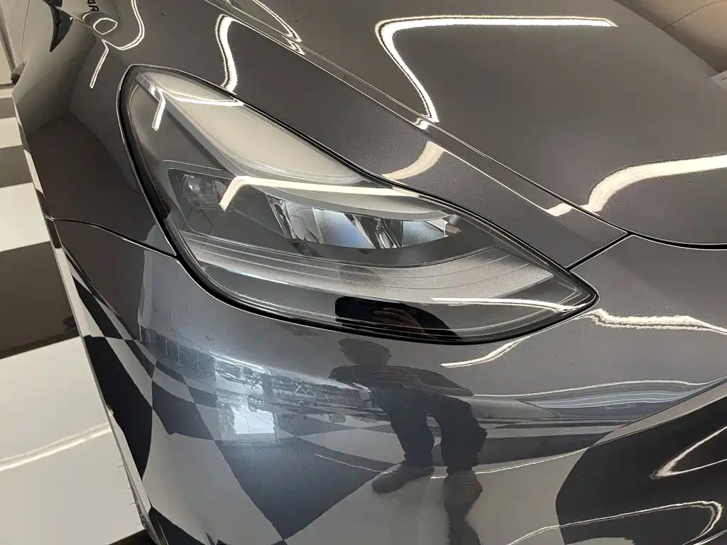 Tesla Model Y 2024 — фото 9
