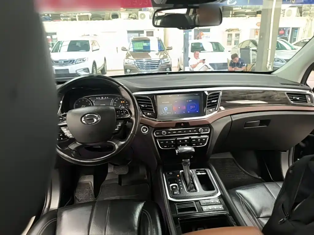 GAC Motor Trumpchi GS8 2018 — фото 10