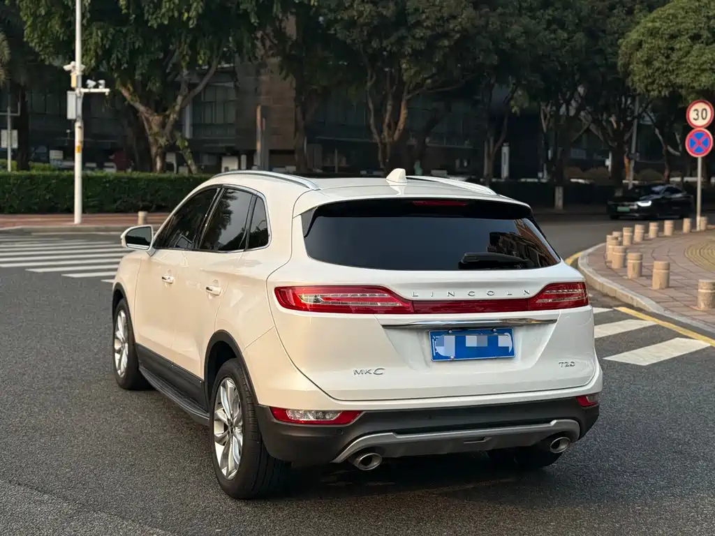 Lincoln MKC 2019 — фото 9