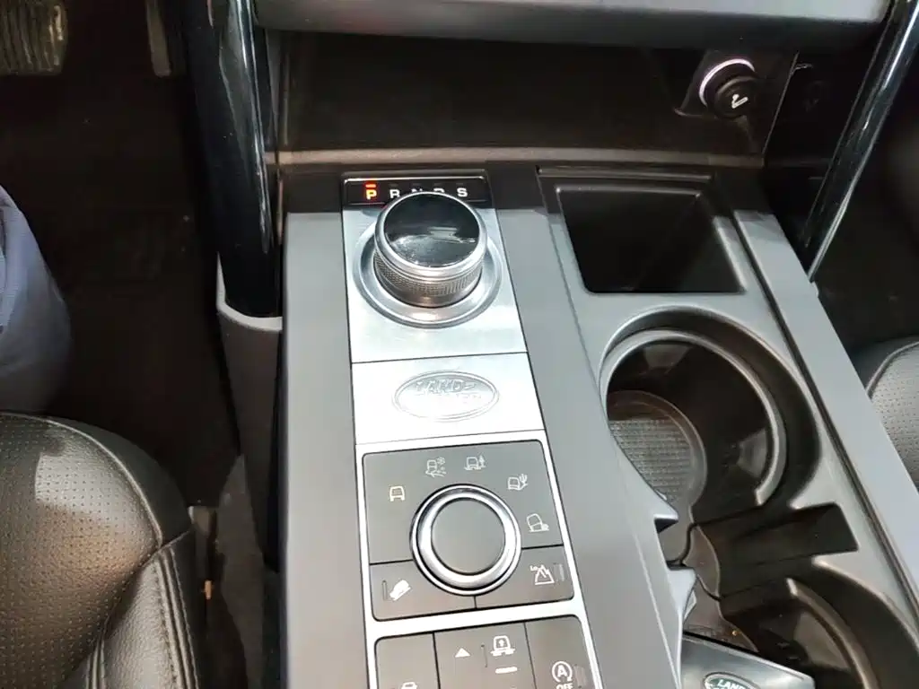 Land Rover Discovery 2020 — фото 14