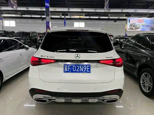 Mercedes-Benz GLC 2025