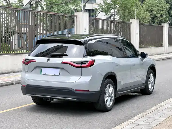 NIO ES8 2019
