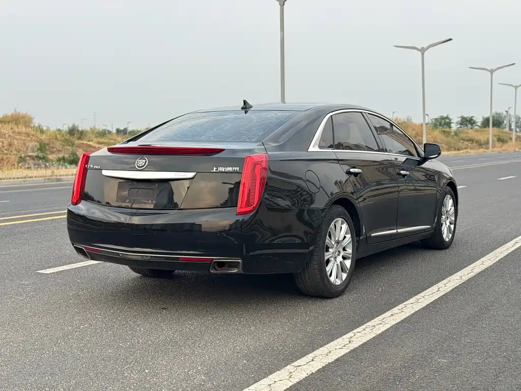 Cadillac XTS 2015 — фото 5