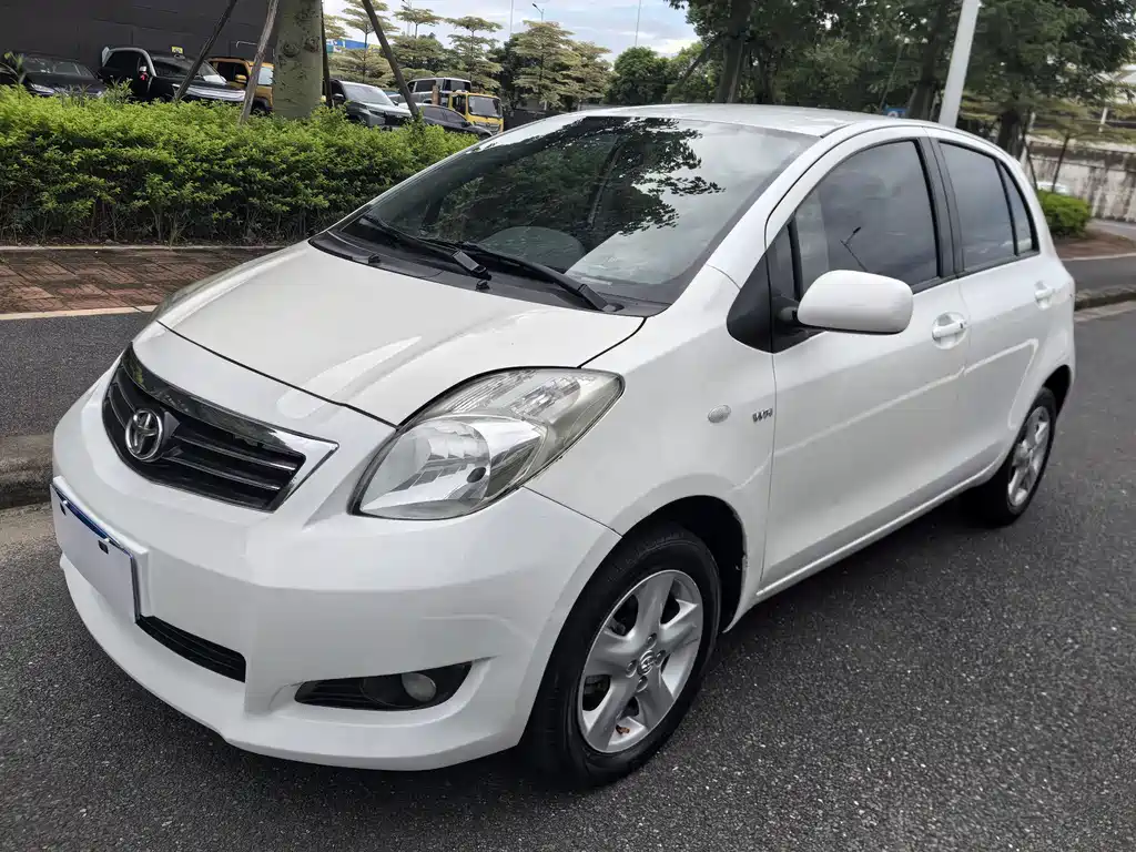 Toyota Yaris 2012