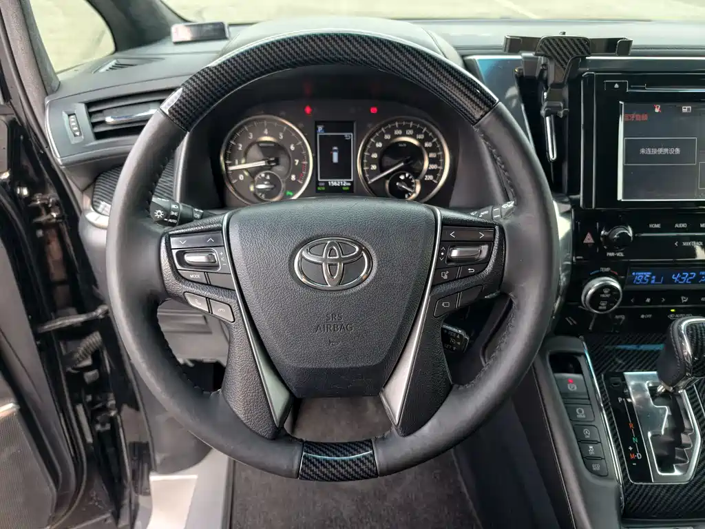 Toyota Alphard 2018 — фото 7