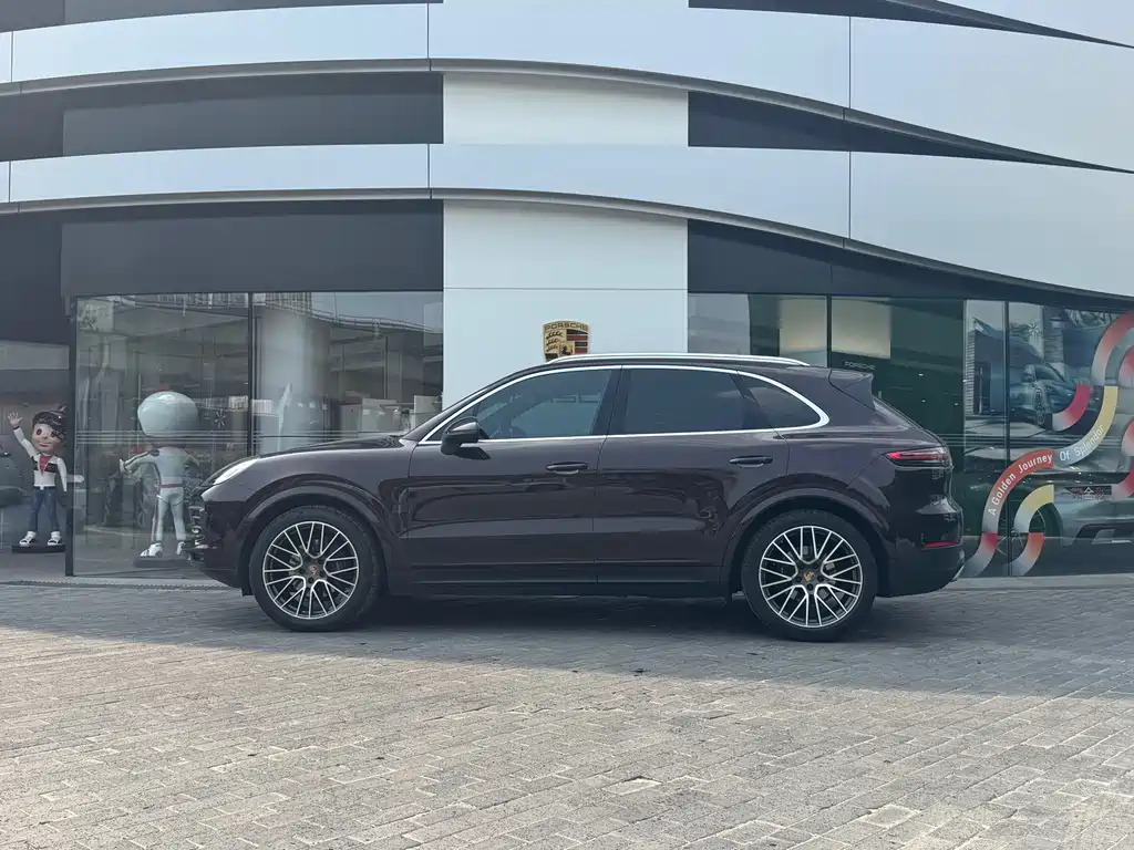 Porsche Cayenne 2021 — фото 4