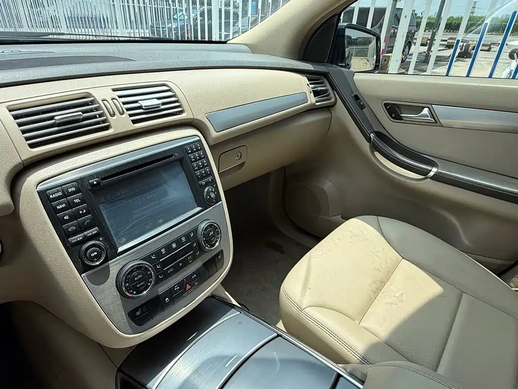 Mercedes-Benz R-Class 2013 — фото 17