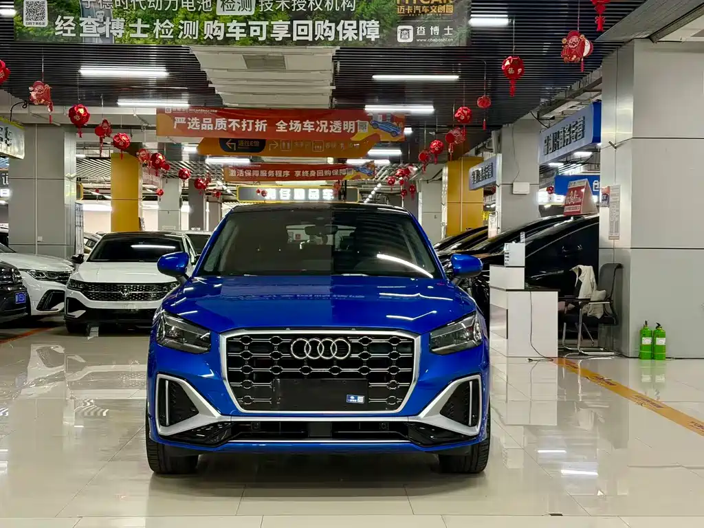 Audi Q2L 2022 — фото 2