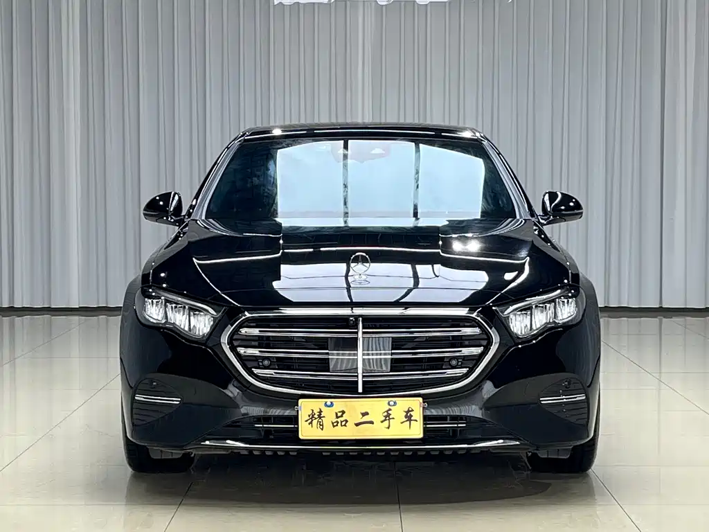 Mercedes-Benz E-Class 2024