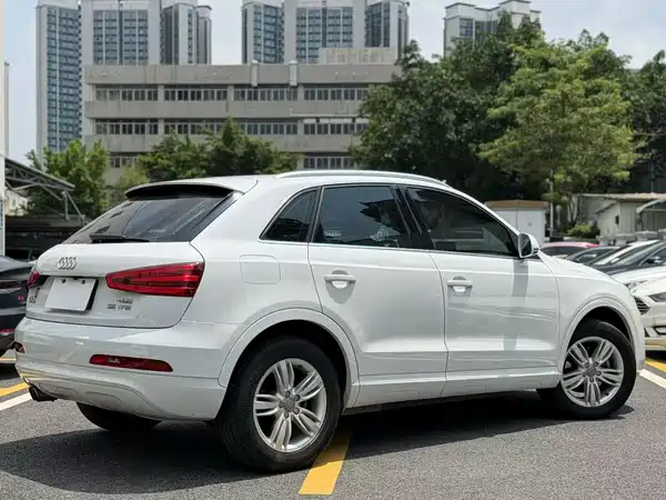 Audi Q3 2014