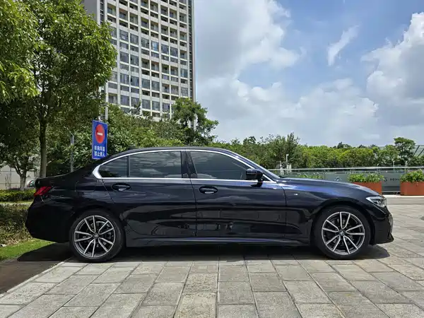 BMW 3 Series 2022