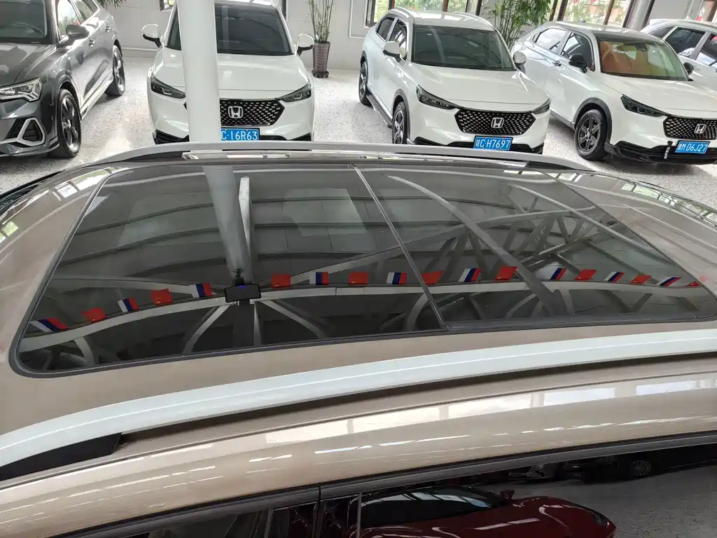 Skoda Karoq 2023 — фото 8